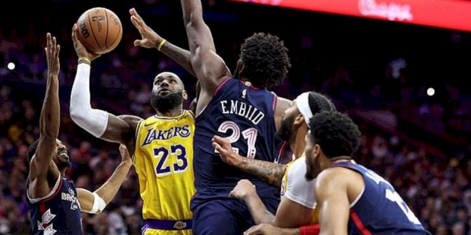 Philadelphia 76ers Los Angeles Lakers'a acımadı! İşte NBA'de gecenin sonuçları