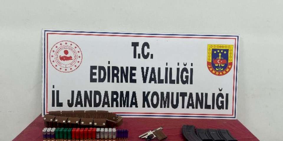 İpsala'da silah ve mühimmat ele geçirildi