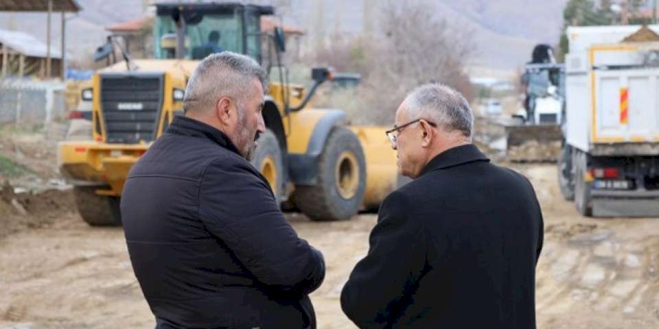 Kayseri Yahyalı'da yollarda asfalt hazırlığı