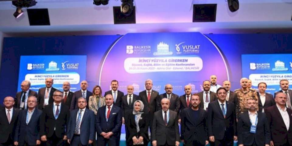 Balıkesir'de 'Ufuktaki Yeni Türkiye' konferansı