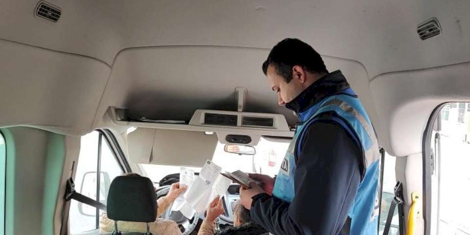 Diyarbakır zabıta ekiplerinden okul servis araçları denetimi