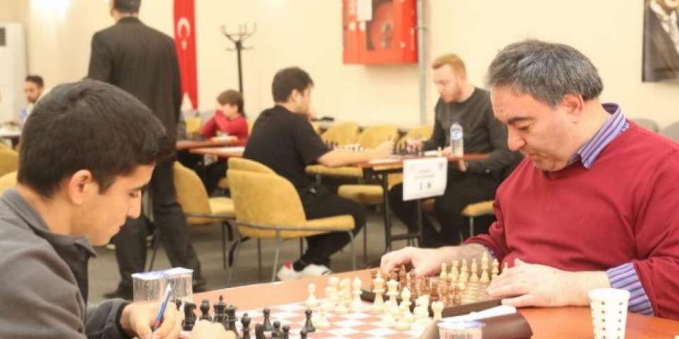 İzmit'te engelsiz satranç turnuvası