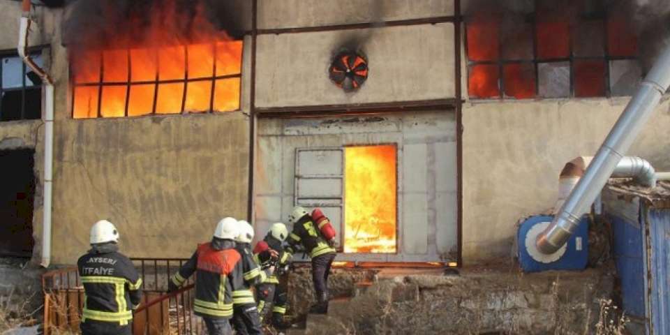 Kayseri itfaiyesinden OSB yangınına müdahale