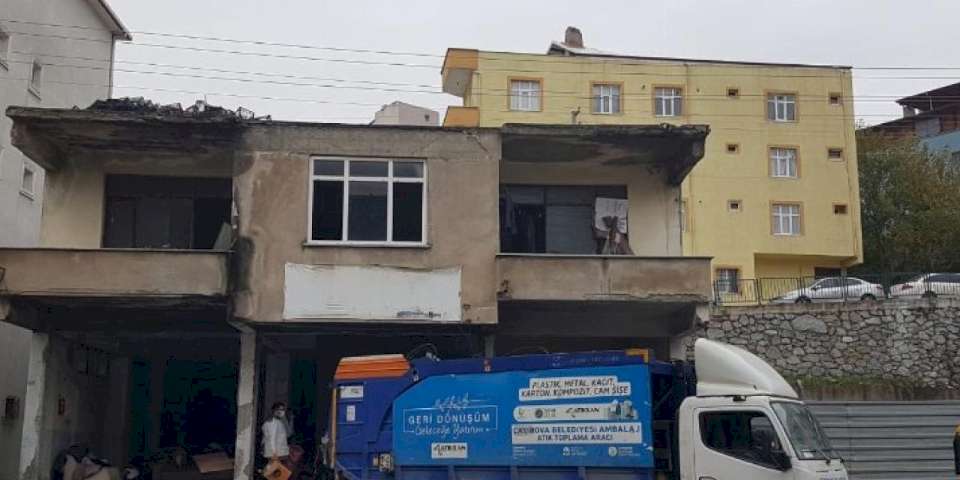 Çayırova Zabıtası’ndan çöp ev operasyonu