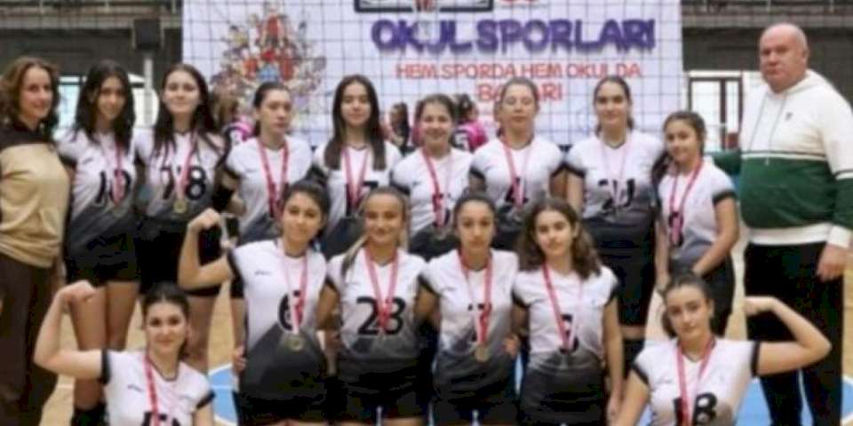 Edirne Yıldız Kızlar'da filenin galibi Keşan takımı