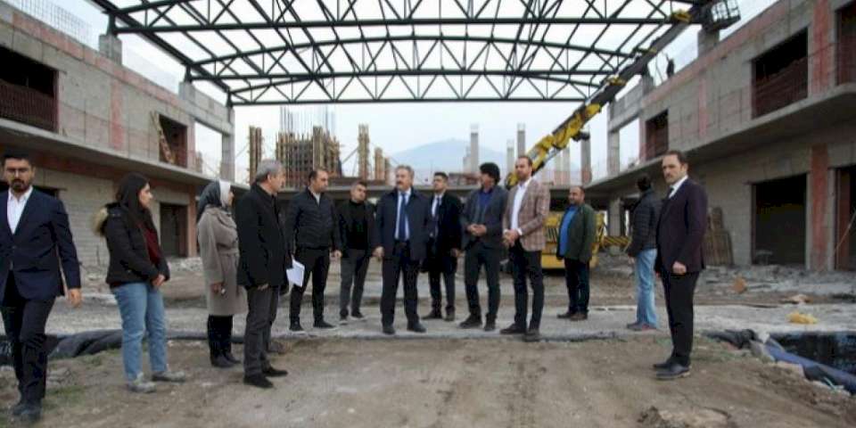 Kayseri Melikgazi'de Havacılık Lisesi'nin yapımı sürüyor