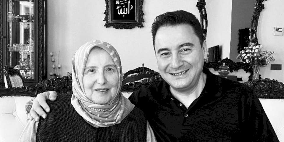 Ali Babacan'ın anne acısı