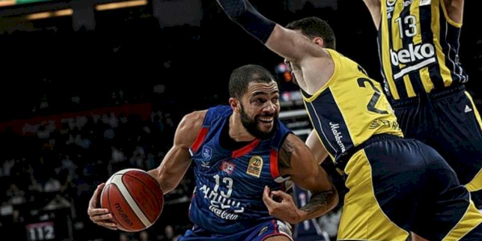 Anadolu Efes 81-80 Fenerbahçe Beko (Maç Sonucu) Dev derbi Anadolu Efes'in!
