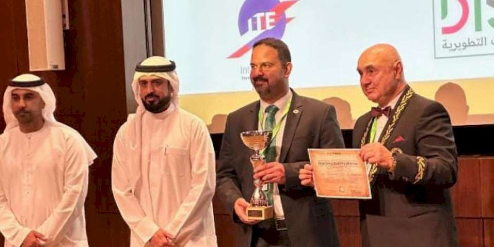 Dubai İcatlar Festivali'nde Dr. Fojlaley'e ödül