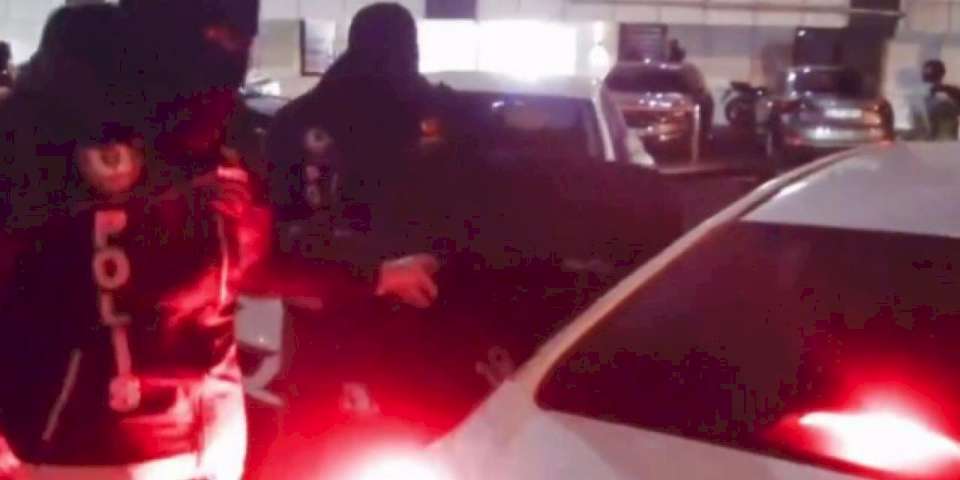 Interpol'ce aranan suç örgüt üyesi İstanbul'da 'Kafes'lendi