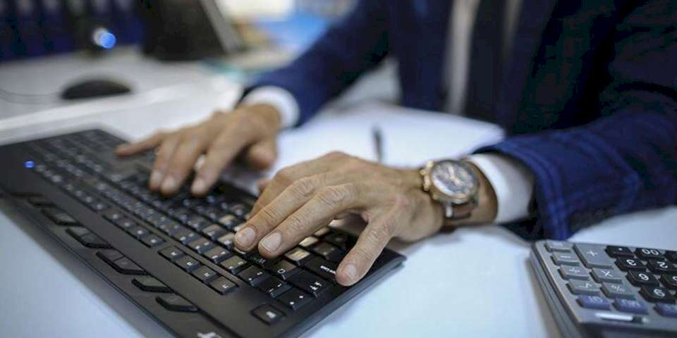 Mesai saatine ince ayar: Çalışma saatleri ne kadar kısalacak?