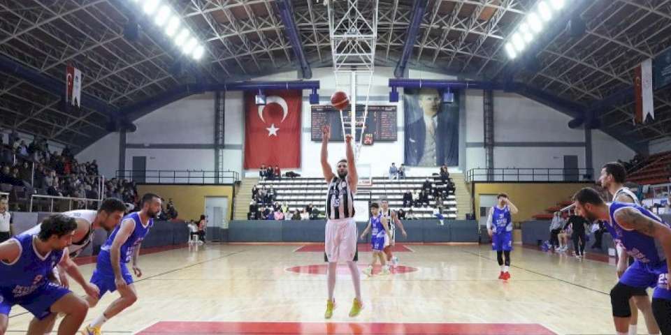 Sakarya Büyükşehir potada Etimetsgut’u ağırlıyor