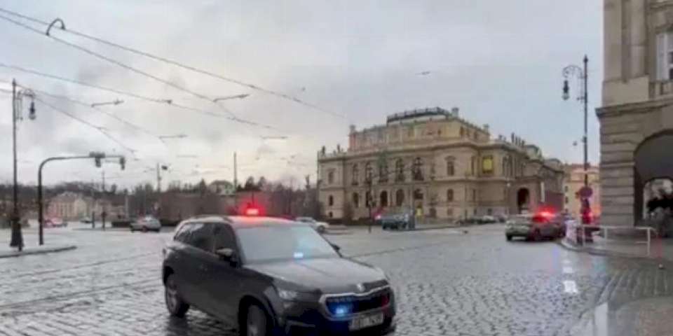 Prag'da silahlı saldırı!