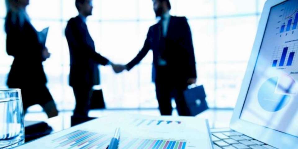 Finans ve sigorta 'kazançlı kapı' oldu!