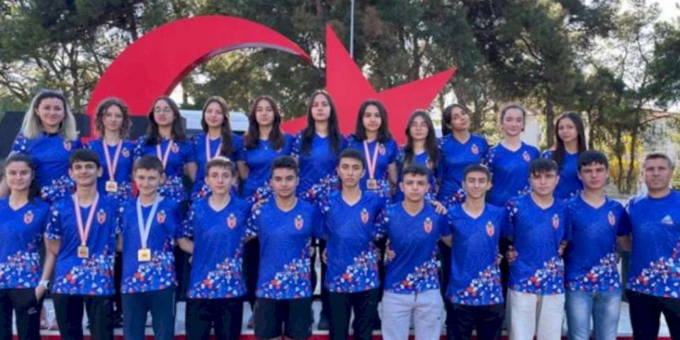 Bursa İnegöllü oryantiring sporcuları şehitler anısına yarıştı