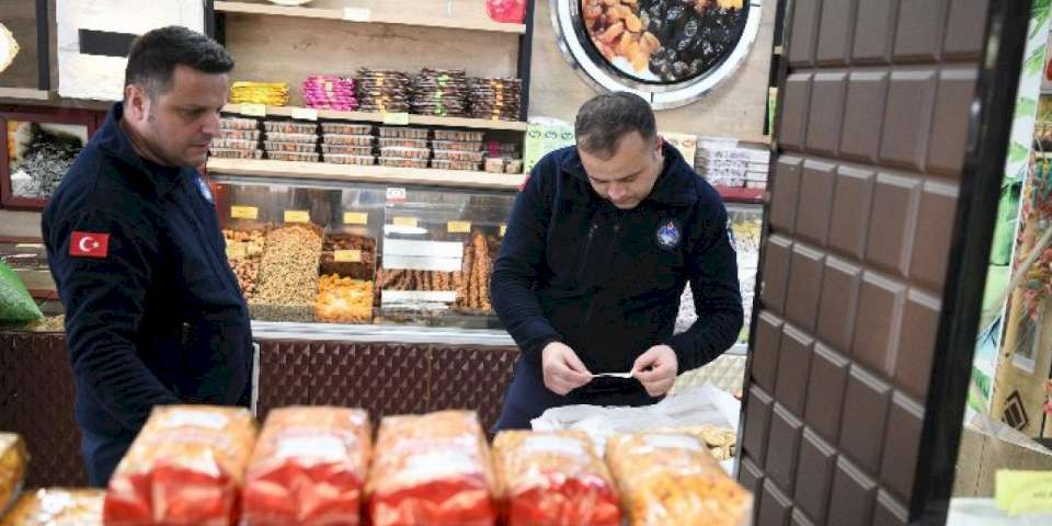 Çayırova Zabıtasından yılbaşı denetimi