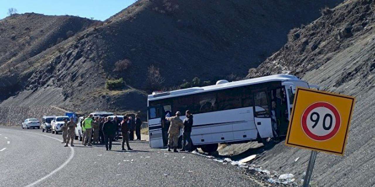 Bingöl'de midibüs kazası: 27 yaralı!