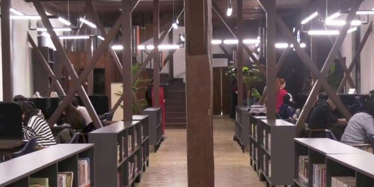 İnegöl’ün Nöbetçi Kitaphane’si öğrencilere büyük bir fırsat