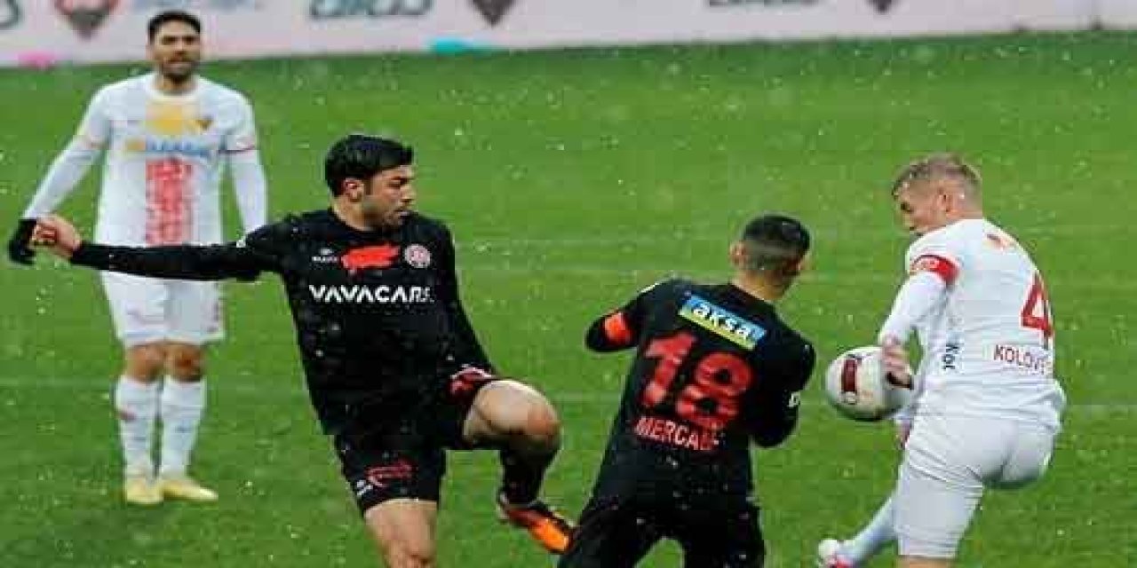 VavaCars Fatih Karagümrük 4-1 Mondihome Kayserispor (Maç Sonucu)