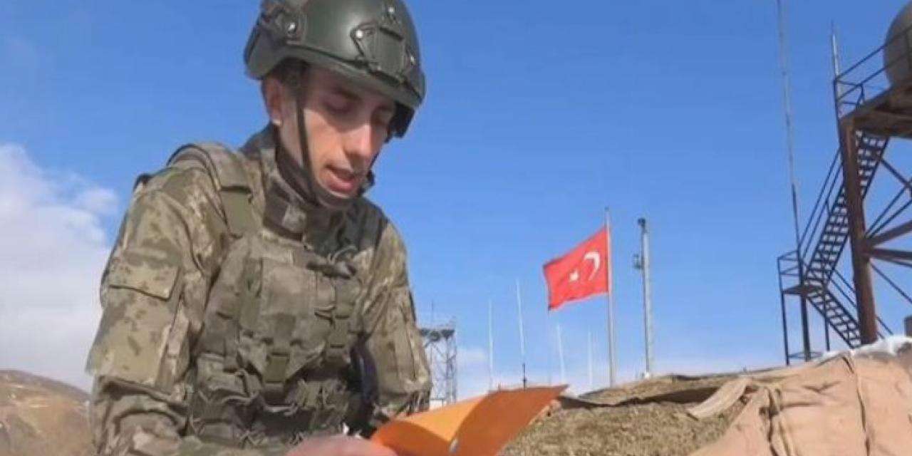 Minik öğrenciler ilk mektuplarını Mehmetçiklere yazdı