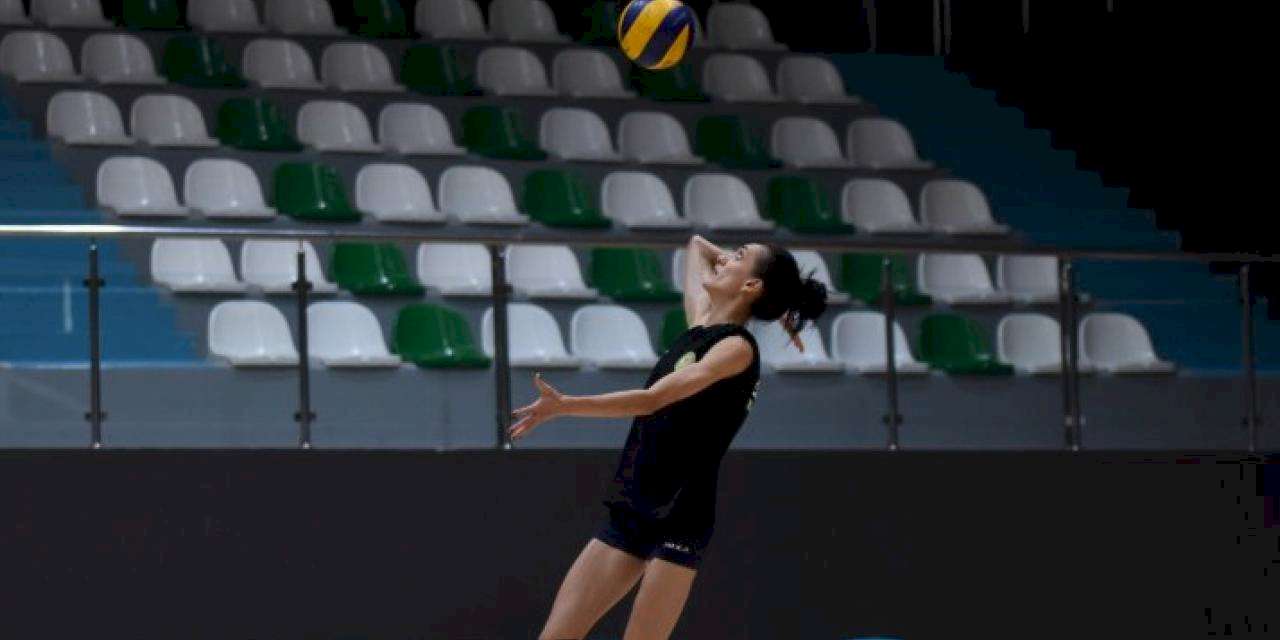 Manisa formasını gururla taşıyor... Milli sporcunun hedefi şampiyonluk!