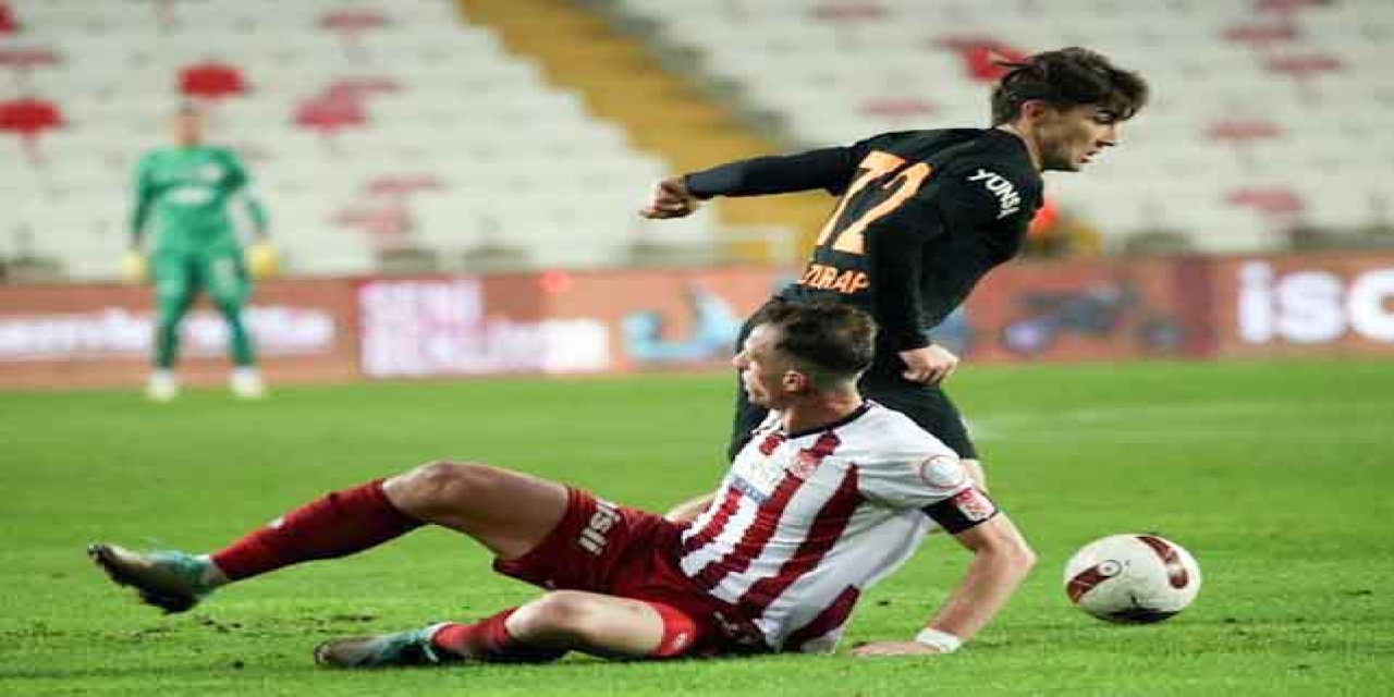 EMS Yapı Sivasspor 1-1 Galatasaray (Maç Sonucu) Aslan'dan Sivas'ta kritik kayıp!