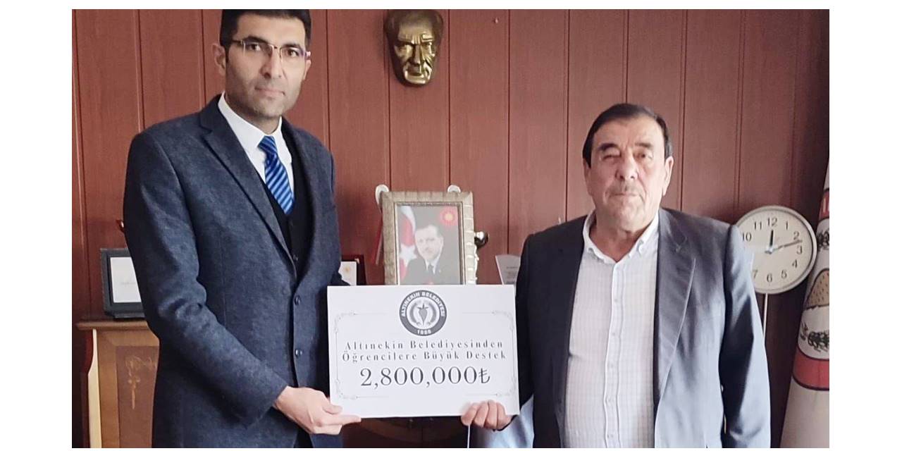 Şivlilikte bu belediye öğrencilere para dağıttı