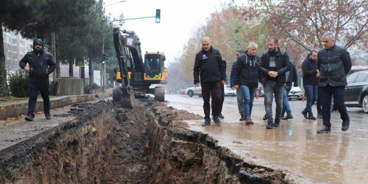 Diyarbakır Fırat Bulvarı'nda altyapı yenileniyor