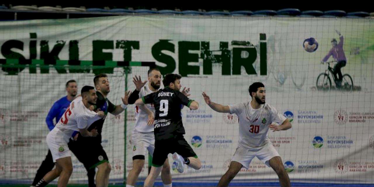 Sakarya hentbolda ikinci yarıya hazır