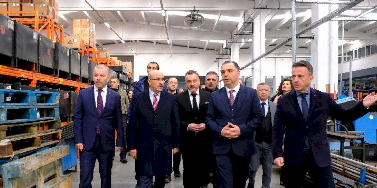 Bursa Valisi Demirtaş, deri sanayicileriyle buluştu