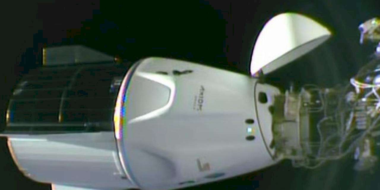 Uzayda tarihi an! Türkiye Dragon'la kenetlendi!