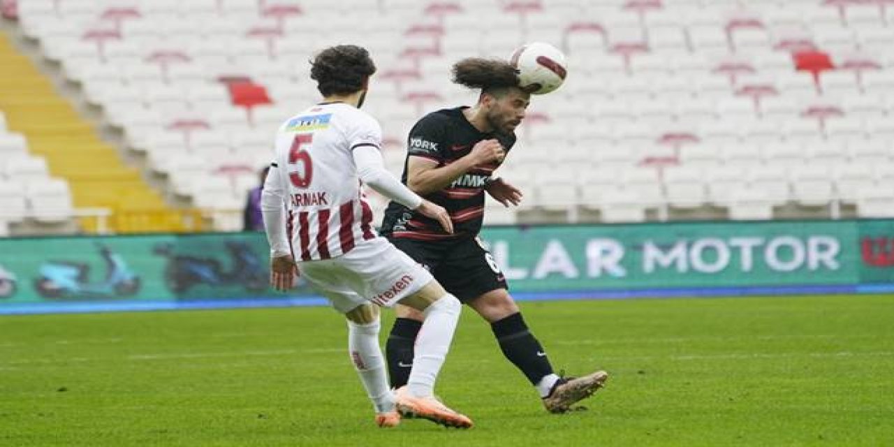 EMS Yapı Sivasspor 2-2 Gaziantep FK (Maç Sonucu) Sivas'ta puanlar paylaşıldı