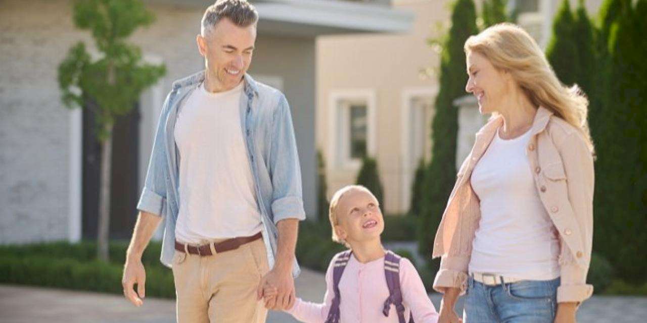 Ailenin tutumu çocuğun okul başarısını etkileyebilir!