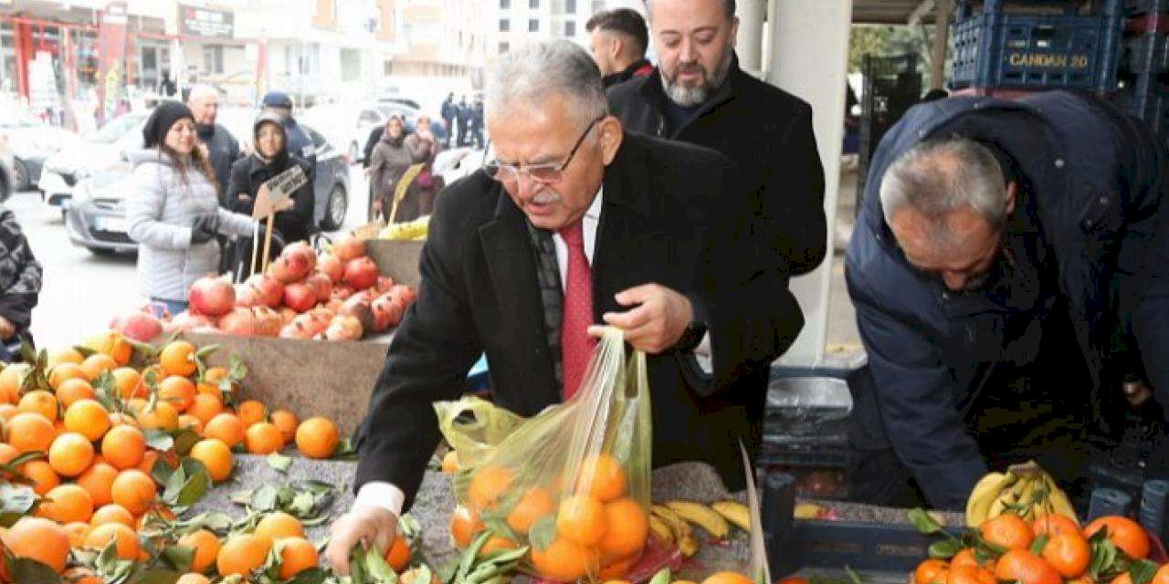 Başkan Büyükkılıç, semt pazarında tezgahın arkasına geçti