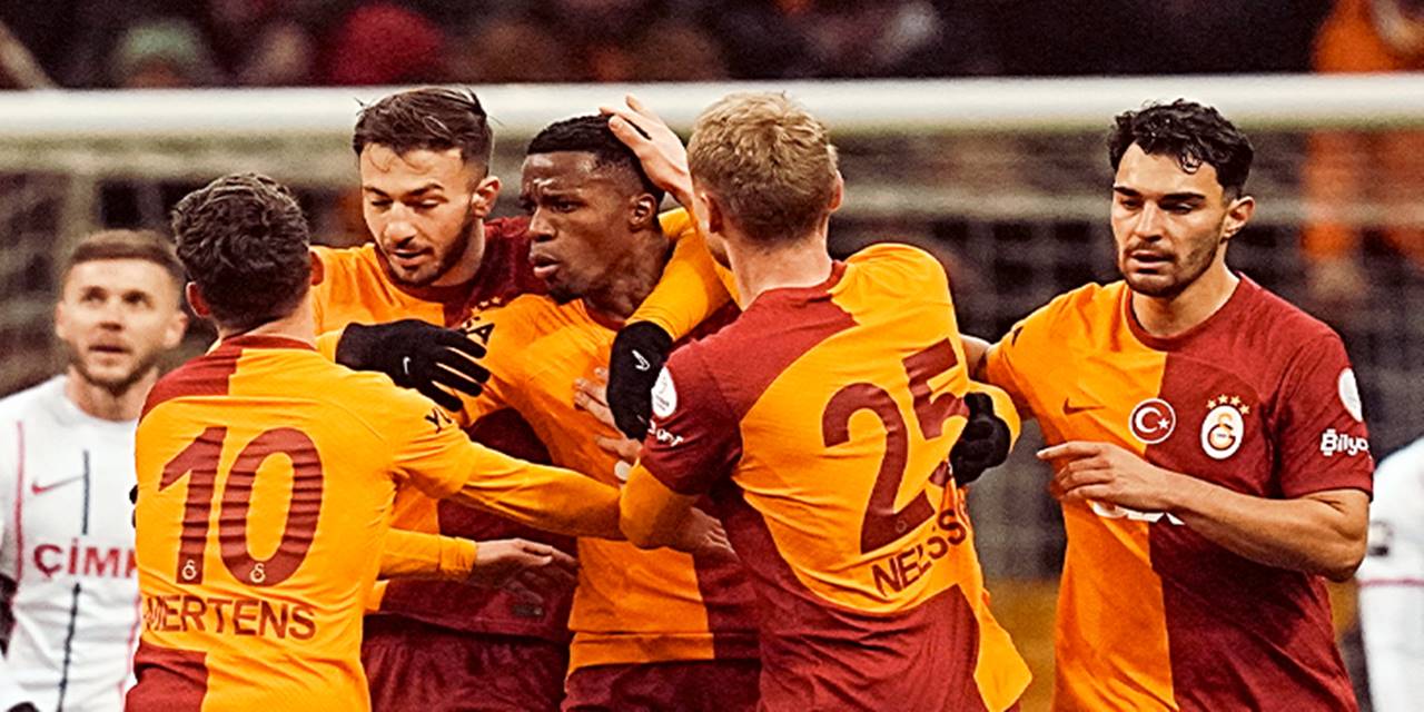 Galatasaray 2-1Gaziantep FK (Maç Sonucu) Cimbom direklere rağmen 3 puanı kaptı!
