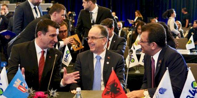 B40 dönem başkanlığı Tiran'a geçti