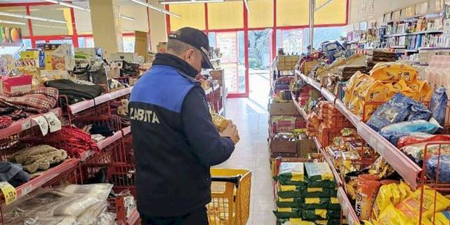 Bursa Mudanya'da Zabıta'dan market denetimi
