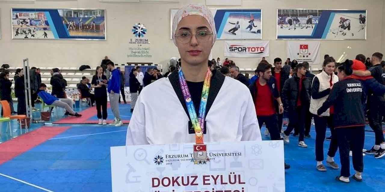 DEÜ'LÜ tekvandocudan Türkiye Şampiyonası başarısı