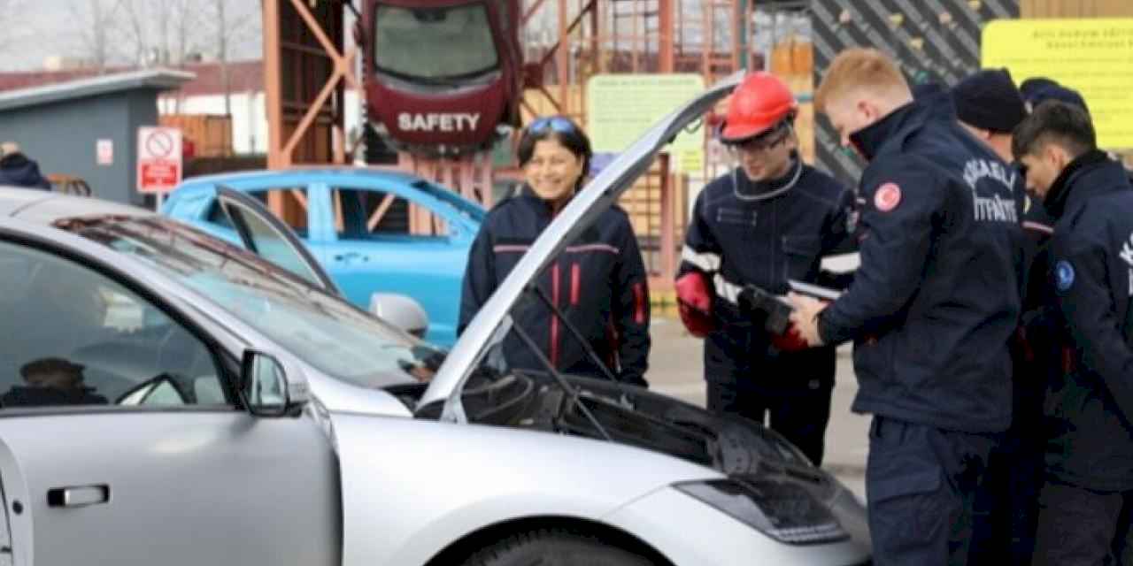 Kocaeli'de elektrikli araç yangınları için eğitim
