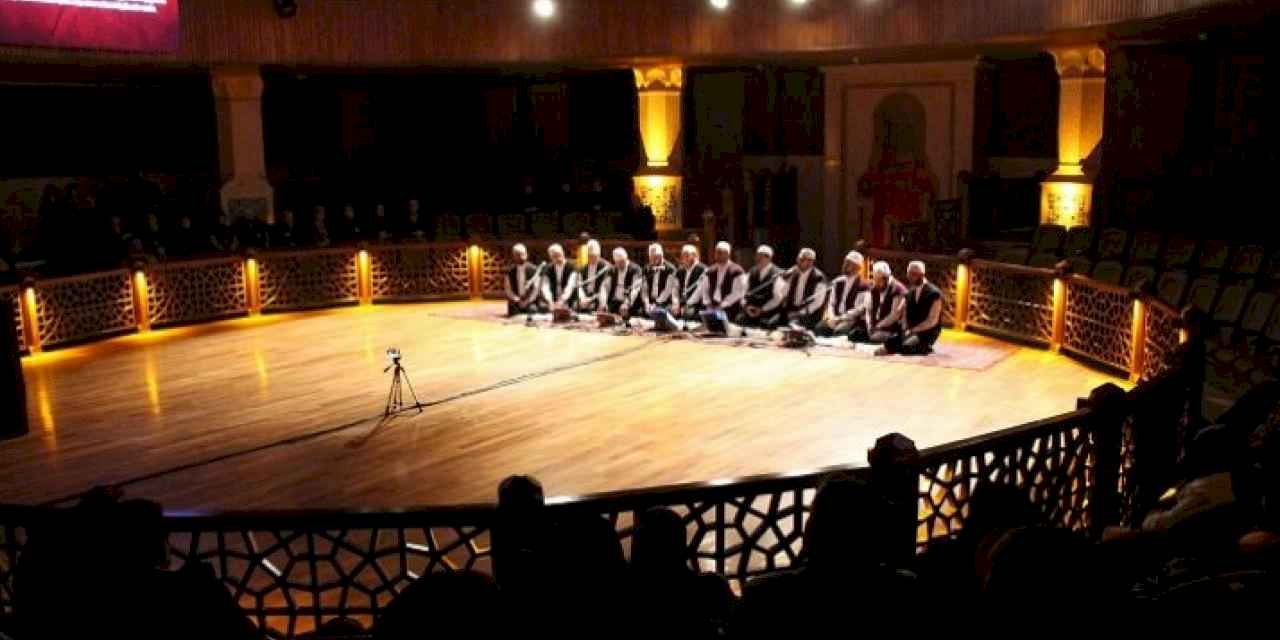 Deprem şehitleri Konya'da anıldı