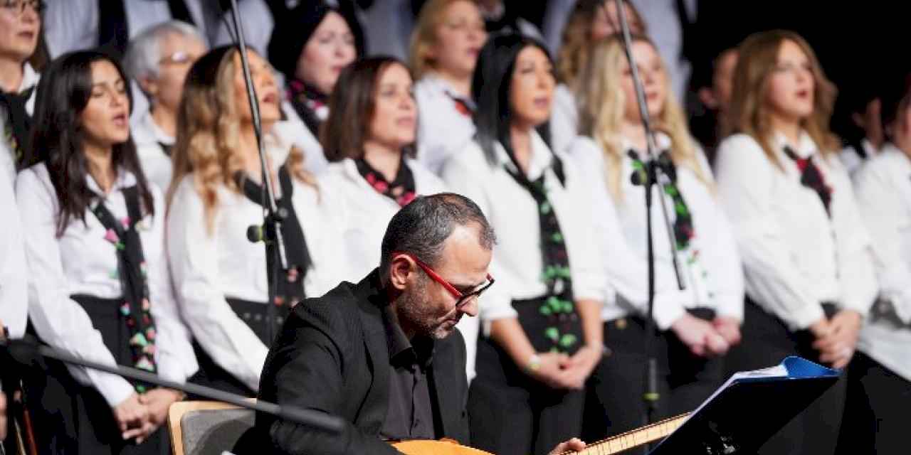 6 Şubat'ta yaşamını yitirenler türkülerle anıldı