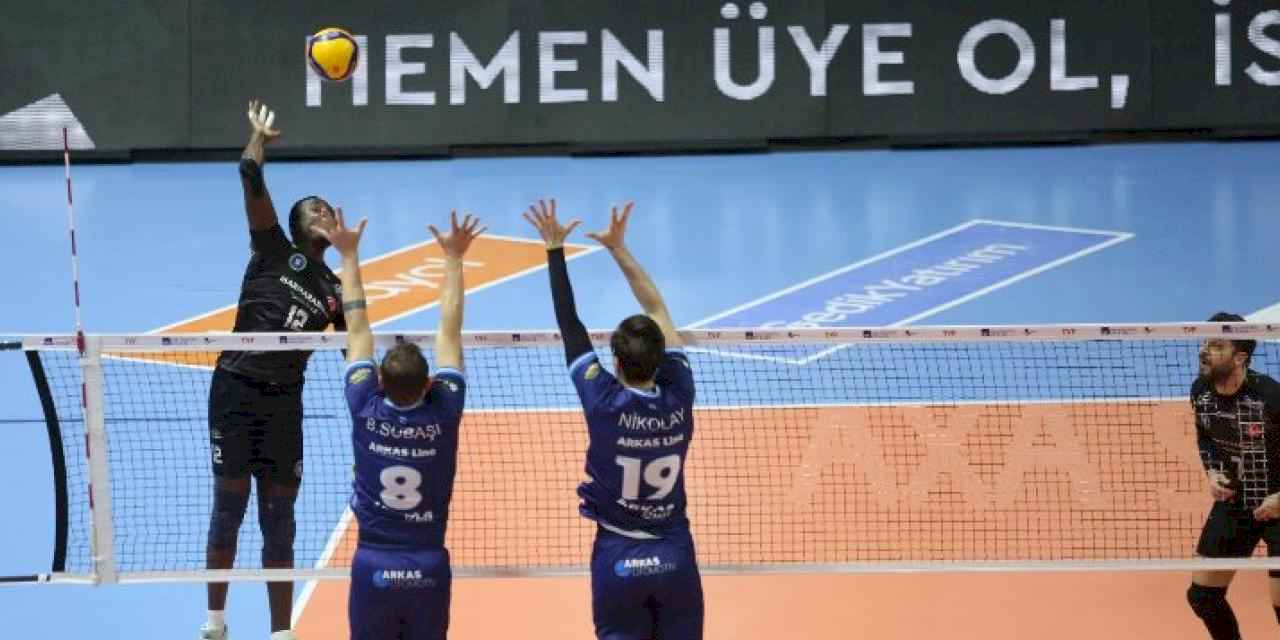 Bursa Büyükşehir Belediyespor sahasında Arkas Spor'u mağlup etti