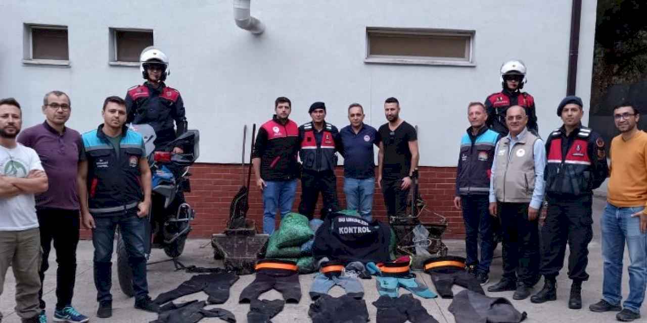 Mudanya'da yasak bölgede kum şırlanı avcılığı!