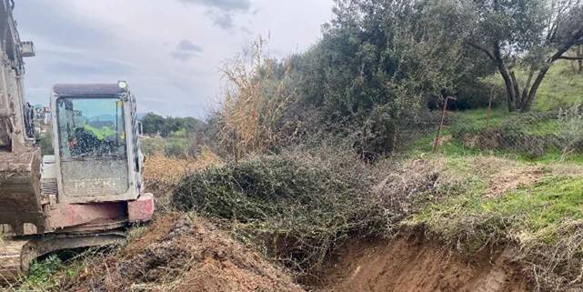 MASKİ’den Sinirli Mahallesinde dere temizliği