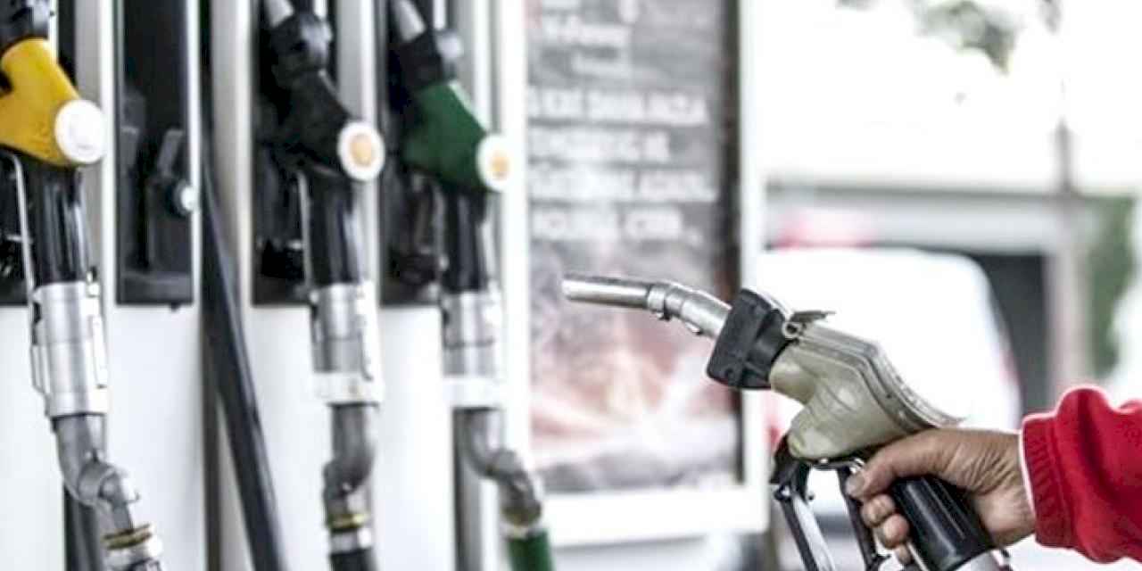 Motorin ve benzinde indirim pompaya yansıdı