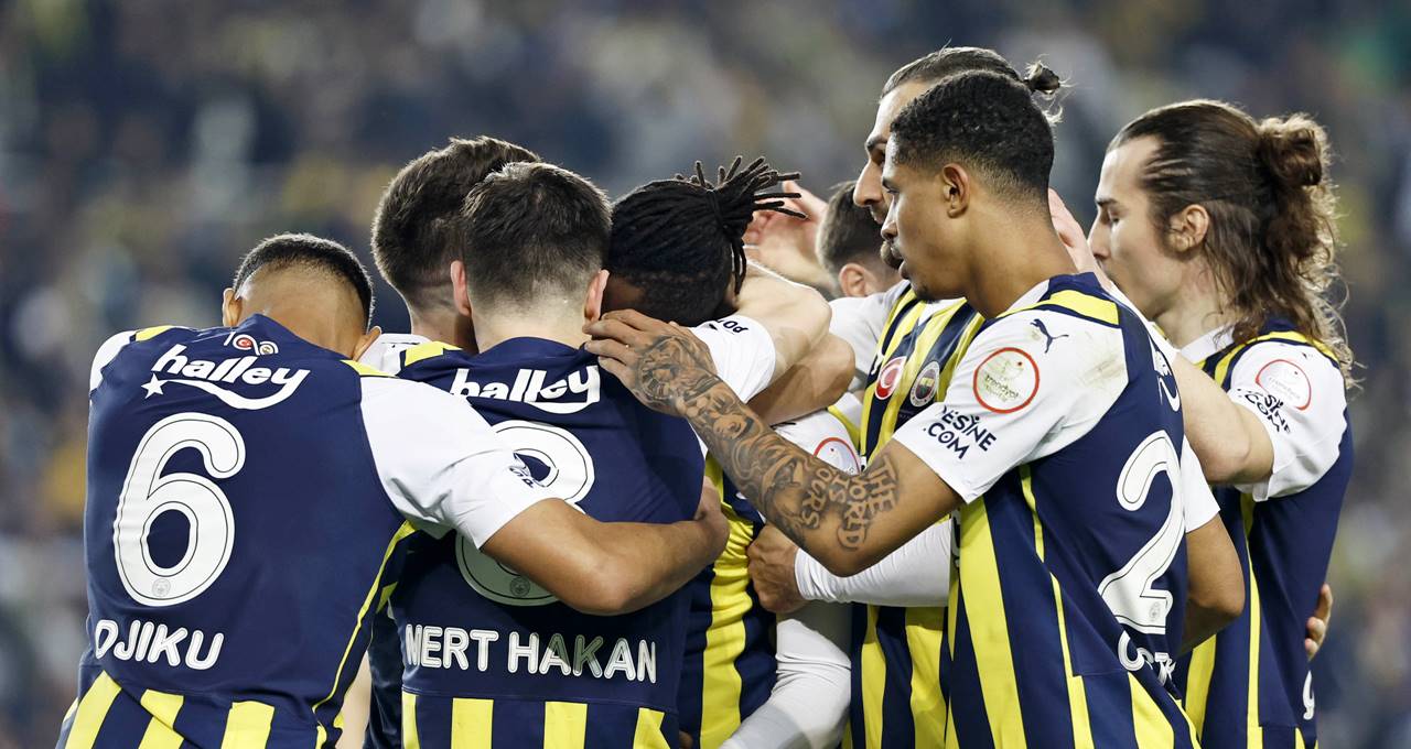 Fenerbahçe 2-1 Kasımpaşa (Maç Sonucu) Penaltı Fener'e 3 puan getirdi!