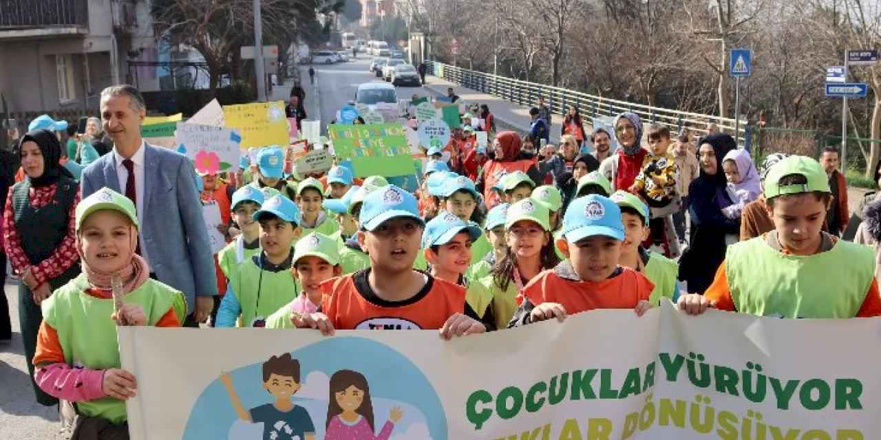 Gebzeli çevreci miniklerden sıfır atık farkındalık yürüyüşü
