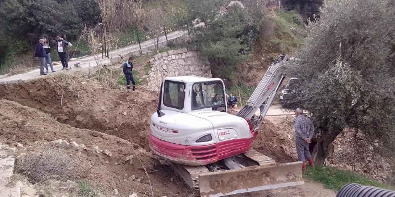 Bozkır Mahallesi’nde taşkın riskine karşı çifte önlem