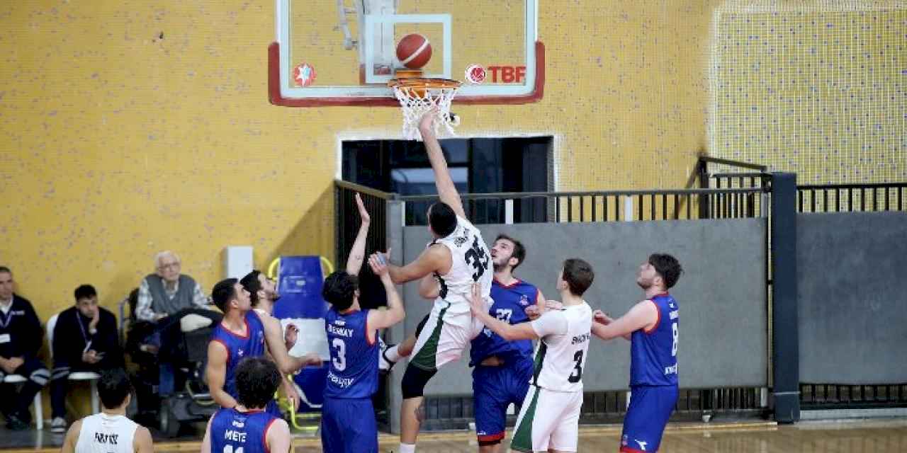 Sakarya Büyükşehir Basket farklı galibiyetle son 16’da