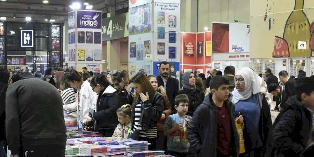 Kitap tutkunları Bursa’ya akın ediyor